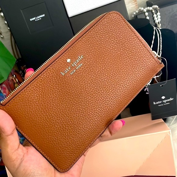 Kate Spade Wristlet Pebbled Leather - Picture 8 of 15